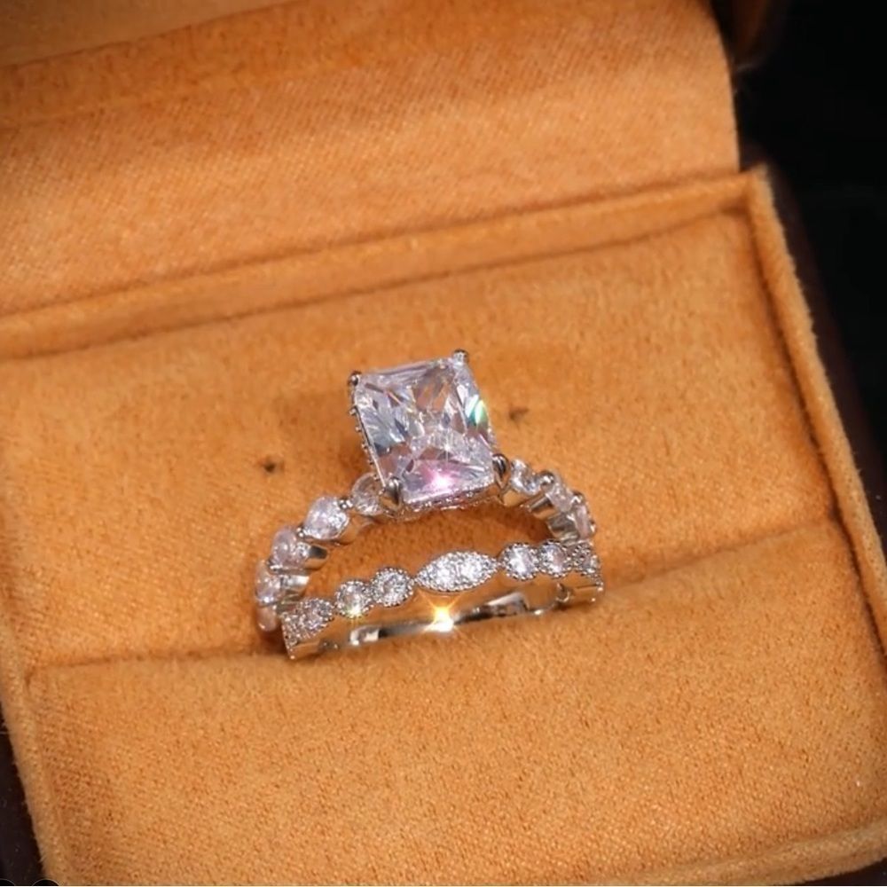 💍Stunning 18k White GP 2 Piece Radiant Cut Diamond Bridal Set - Picture 5 of 15